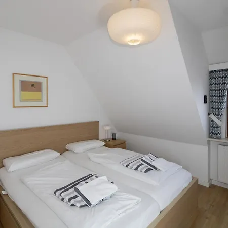 Ruem Hart I, Klawitter Apartman