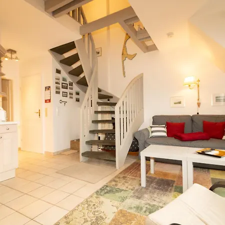 Ruem Hart I, Klawitter Apartman